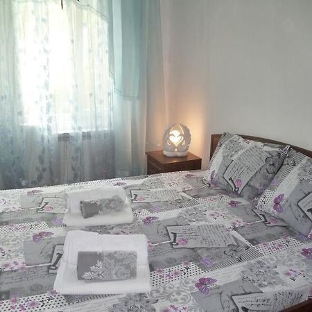 Guest House Elena Махинари Екстериор снимка