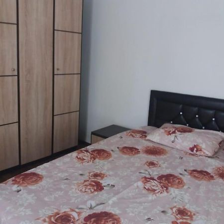 Guest House Elena Махинари Екстериор снимка