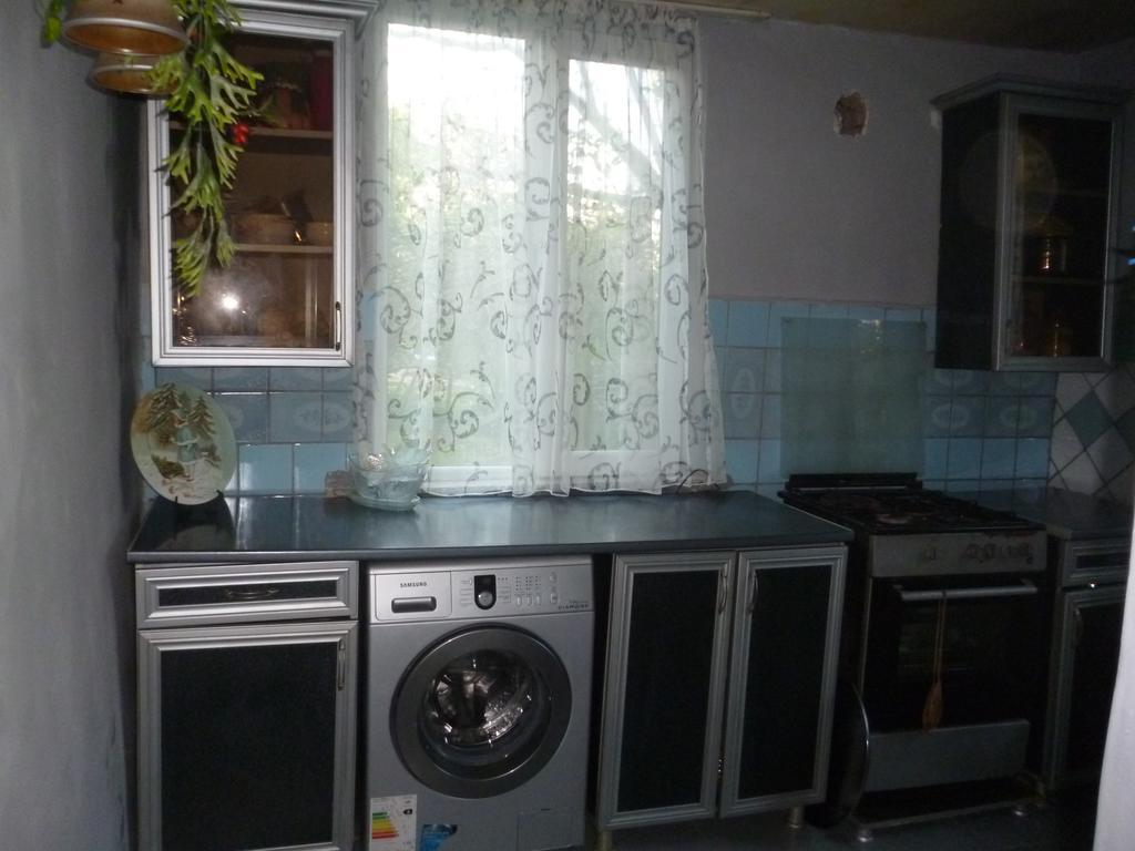 Guest House Elena Махинари Екстериор снимка