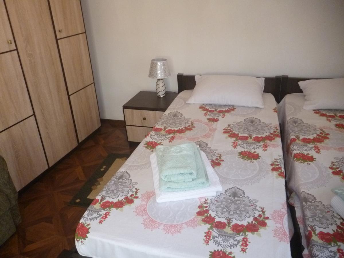 Guest House Elena Махинари Екстериор снимка
