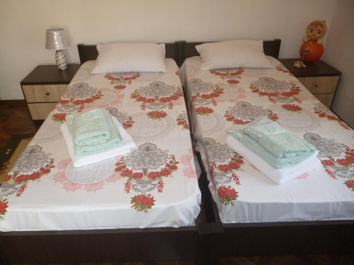 Guest House Elena Махинари Екстериор снимка