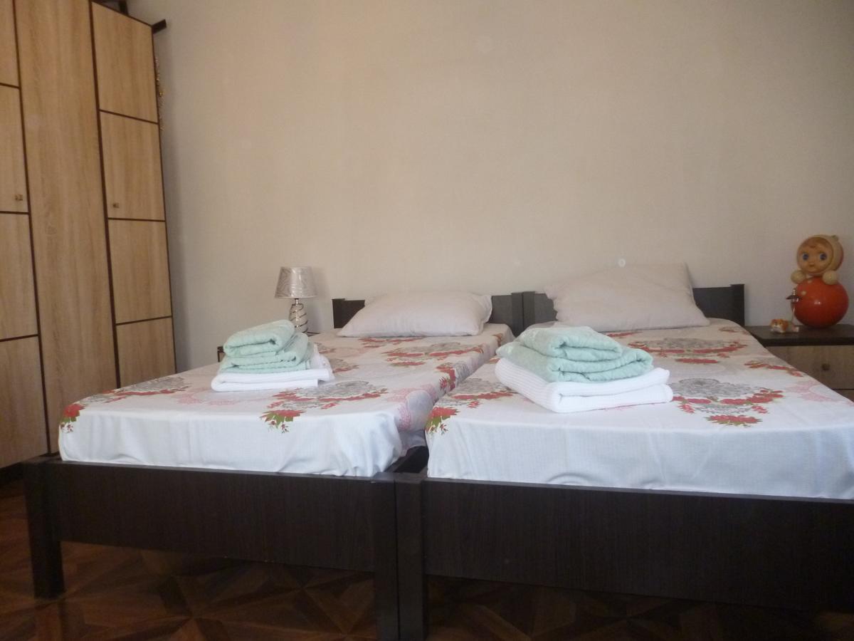 Guest House Elena Махинари Екстериор снимка